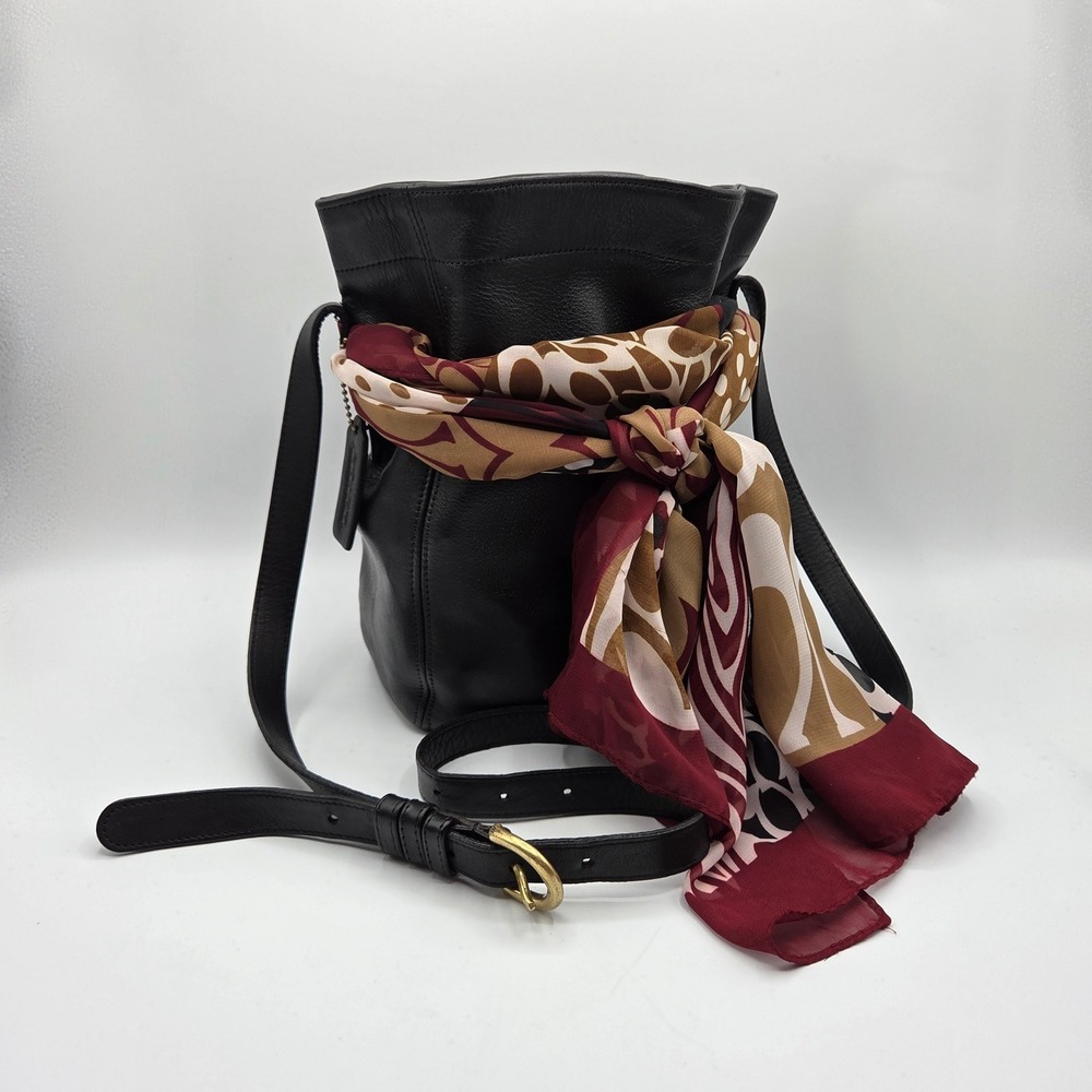 Vintage Y2k Coach Soho Bucket Bag 4156 USA Made Brass Hardware Coach Scarf